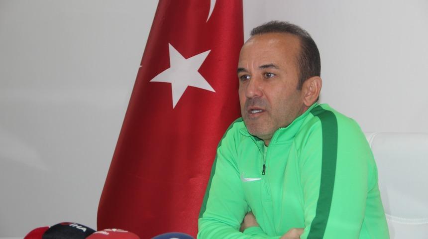 Mehmet Özdilek: Hava şartlarının maçın önüne geçeceğini düşünmüyorum