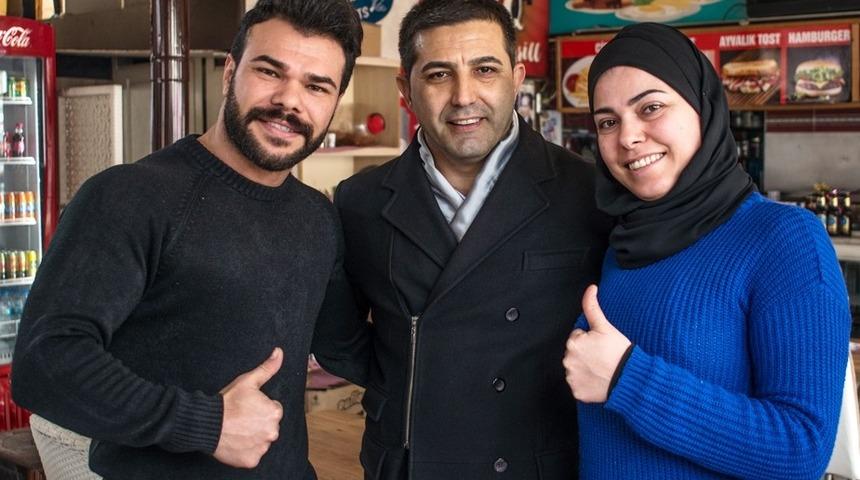 &Ouml;mer G&uuml;nel; &ldquo;Halkla omuz omuza y&uuml;r&uuml;yoruz&rdquo;