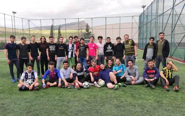 TÖMER Öğrencileri Futbol turnuvasında buluştu