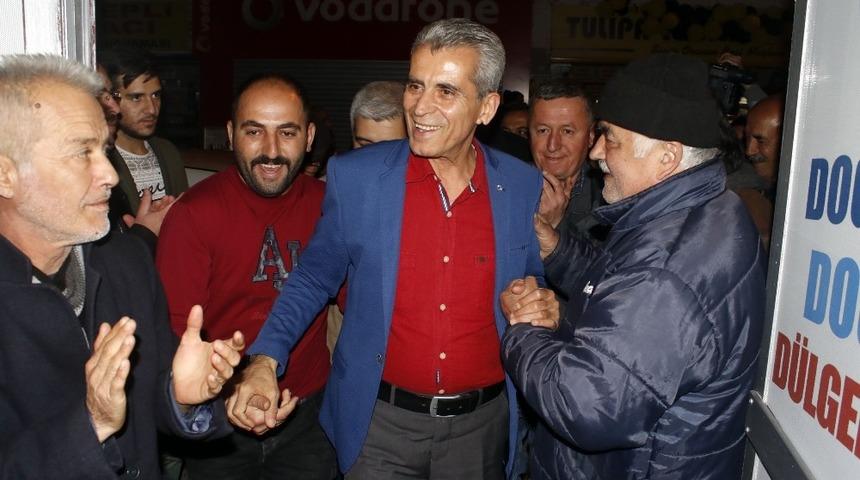 Dülgeroğlu adayları canlı yayında projeleri anlatmaya davet etti