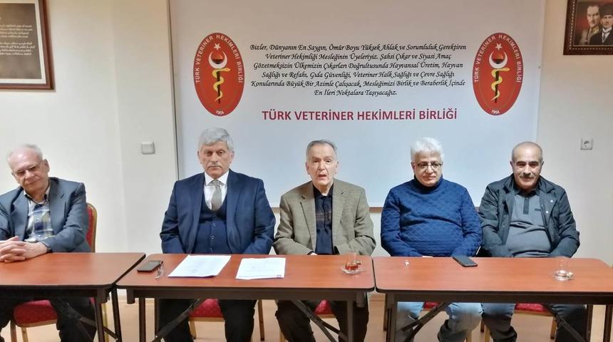 T&uuml;rk Veteriner Hekimler Birliği Vakfı'nın yeni başkanı Safa G&uuml;r oldu