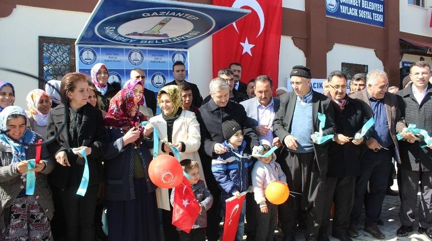 Yaylacık mahallesine yapılan cami dualarla hizmete açıldı