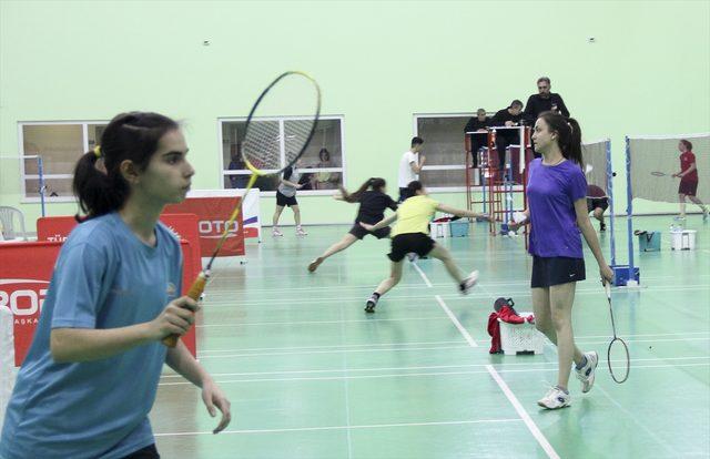 19 Yaş Altı Badminton Sıralama Şampiyonası başladı