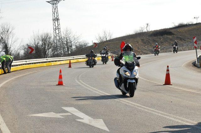 Motorcu dostu bariyerler Bursa’da takılmaya başlandı