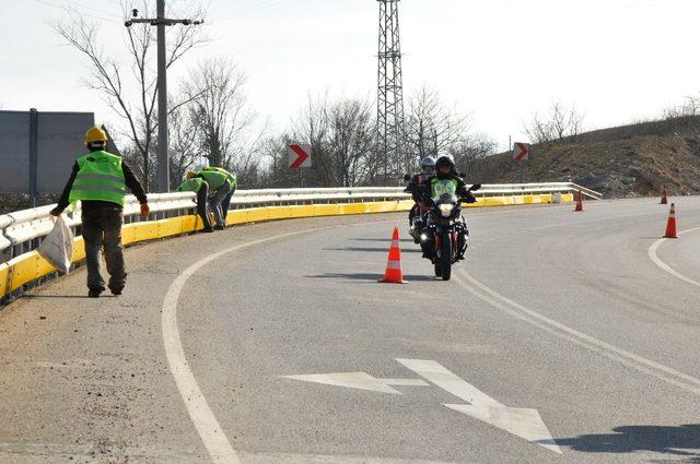 Motorcu dostu bariyerler Bursa’da takılmaya başlandı