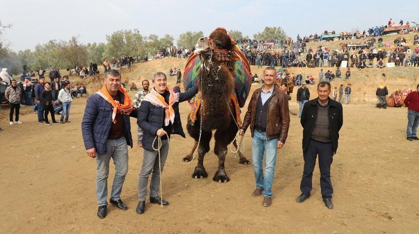 Başkan Şirin&rsquo;den deve g&uuml;reşlerine davet