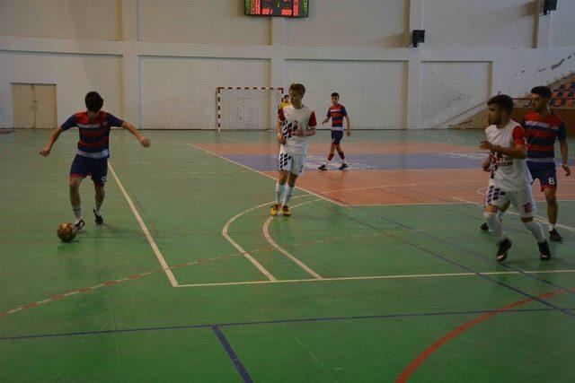 Ortaca ve Dalaman’da futsal müsabakaları başladı