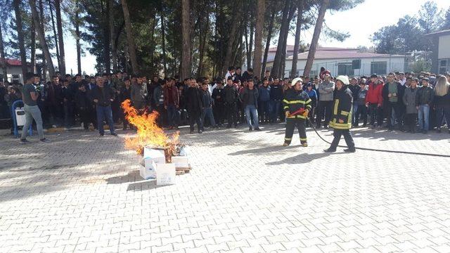 Deprem tatbikatı gerçeği aratmadı