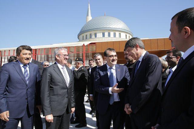 Kurşunlu Camii ve Kent Mezarlığı projesi açıldı