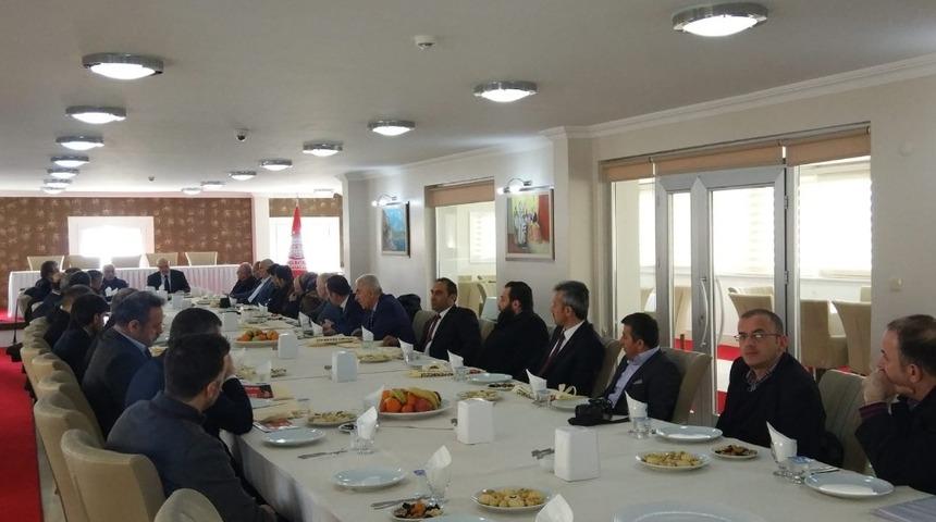 Pekmezci basın mensupları ile biraraya geldi