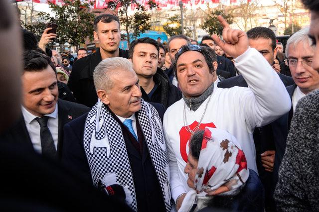 Yıldırım seçim çalışmalarını Beşiktaş'ta sürdürdü