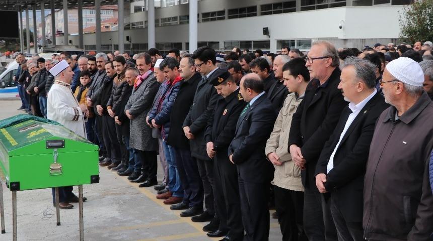 Şehit annesi Karab&uuml;k&rsquo;te son yolculuğuna uğurlandı