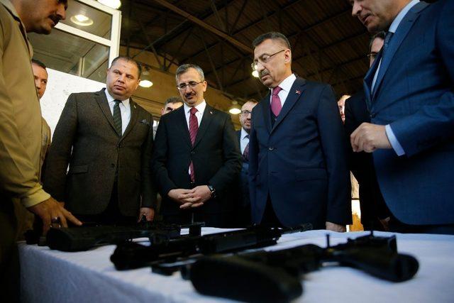 Cumhurbaşkanı Yardımcısı Oktay, MPT-55K ile atış yaptı
