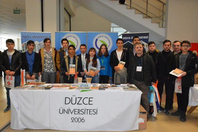 Düzce Üniversitesi Unilook Türkiye Üniversite tanıtım ve tercih günleri’ne ev sahipliği yaptı