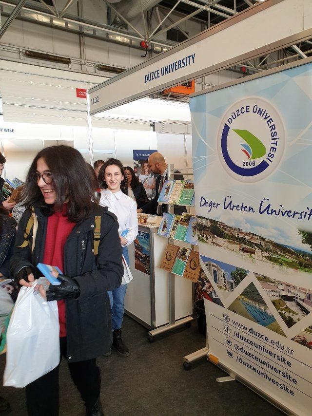 Düzce Üniversitesi Gürcistan’daki Expo Georgia fuarı’nda tanıtıldı