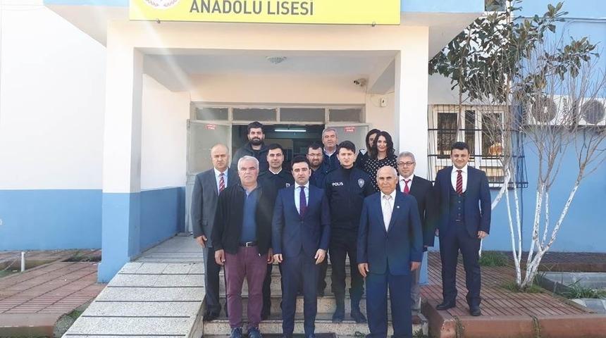 Karaisalı Kaymakamı Korkutata mahalle gezilerini s&uuml;rd&uuml;r&uuml;yor