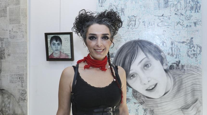 Ressam Kurtuluş, MTSO&rsquo;da portre resim sergisi a&ccedil;tı