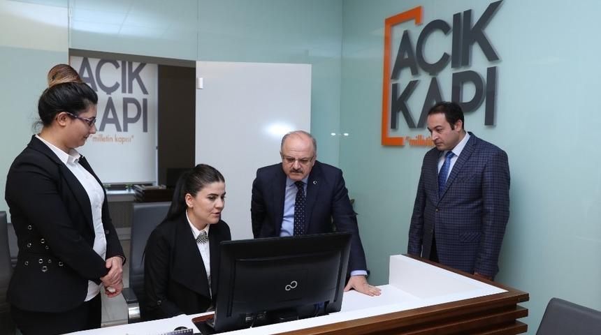 Vali &Ccedil;akacak, valilik i&ccedil;indeki m&uuml;d&uuml;rl&uuml;kleri ziyaret etti