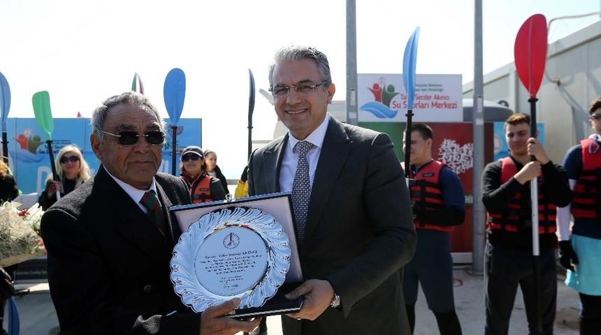 Karşıyaka&rsquo;da Secder Akıncı vefası