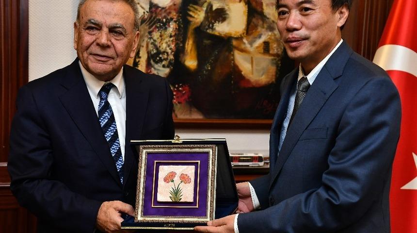 &Ccedil;inli diplomattan buruk veda