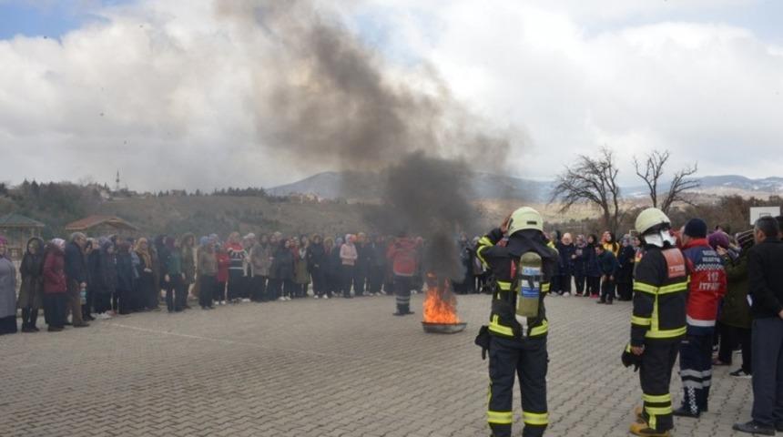 Gediz’de “Sivil Savunma Günü ve Deprem Haftası”