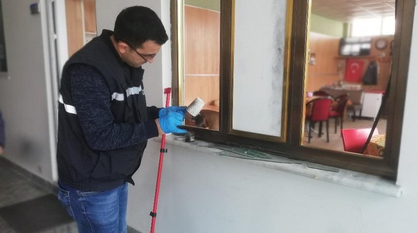 Cami &ccedil;ay ocağından bozuk para &ccedil;alındı