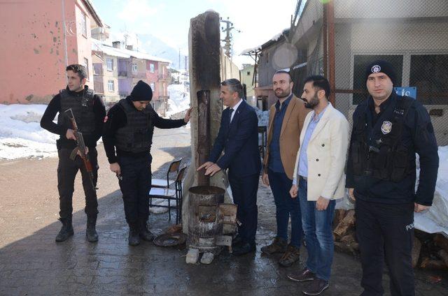 AK Parti belediye başkan adayı polis noktalarını ziyaret etti