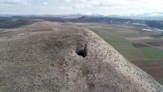 Sivas'taki 'Delik Tepe'nin gizemi!