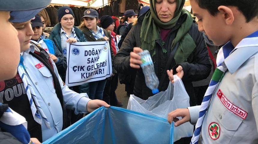 İzciler topluma hizmet faaliyetleri ile dikkat &ccedil;ekti