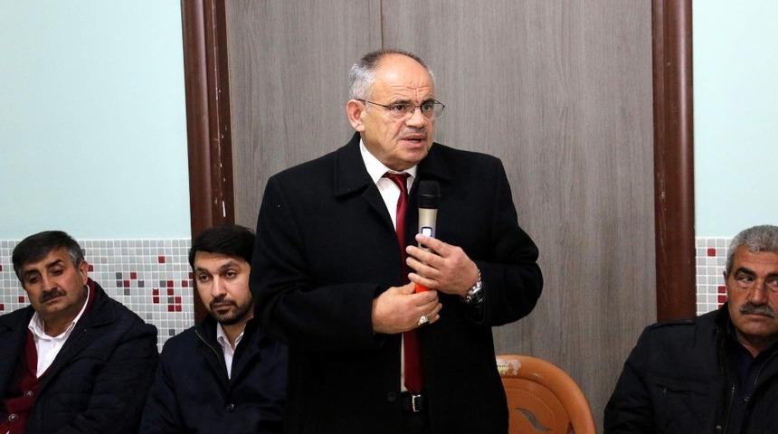 Başkan &Ouml;zt&uuml;rk, &Ccedil;iğilli mahallesinde halkla buluştu