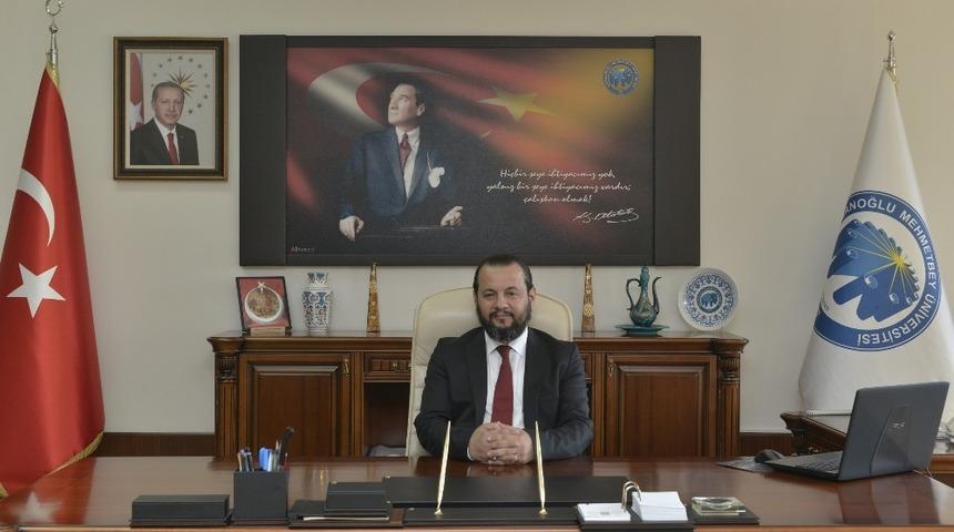 Rekt&ouml;r Akg&uuml;l: &ldquo;&Uuml;niversitemizde lisans&uuml;st&uuml; eğitim verilen program sayısı 54&rsquo;e y&uuml;kseldi&rdquo;