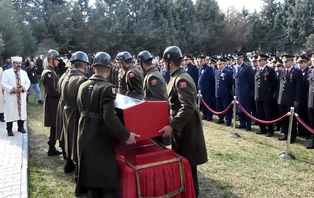 Operasyonda rahatsızlanarak yaşamını yitiren asker şehit sayıldı