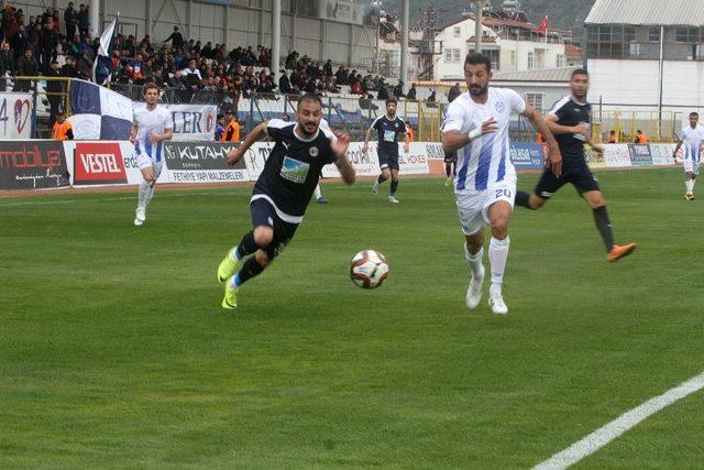 TFF 2. Lig Kırmızı Grup: Fethiyespor:  0 - 0 Tuzlaspor