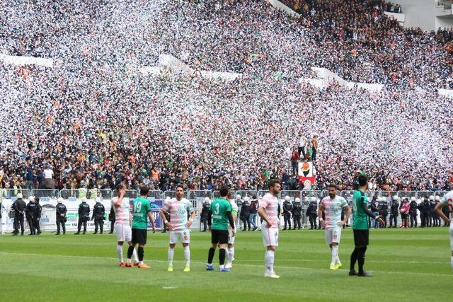 Amed Sportif Faaliyetler, Sakaryaspor ile berabere kaldı