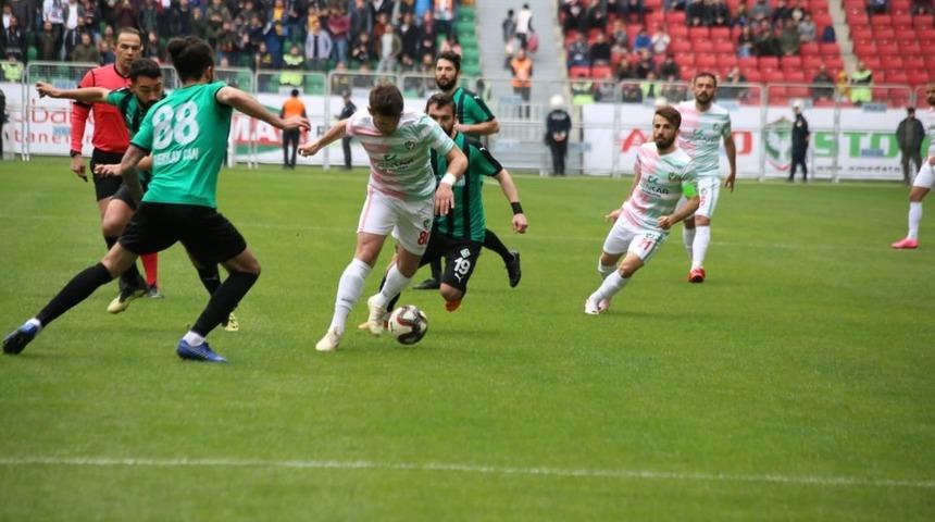 Amed Sportif Faaliyetler, Sakaryaspor ile berabere kaldı