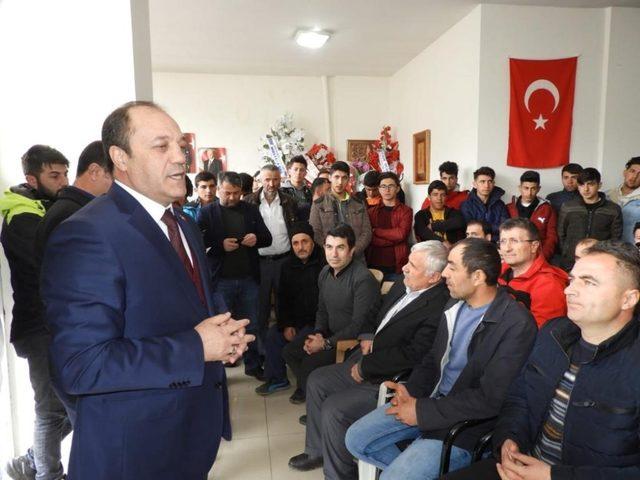 İspir’li gençlerden MHP ile istişare