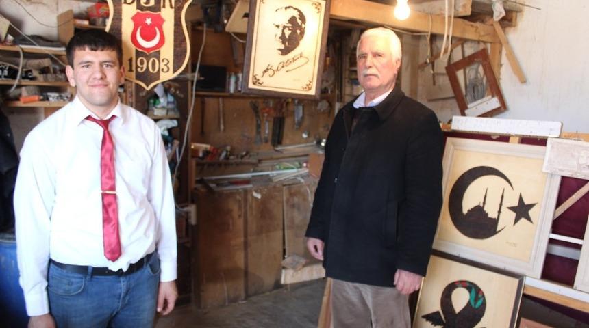 (&Ouml;zel) 17 yaşındaki gen&ccedil; ahşabı yakarak sanata d&ouml;n&uuml;şt&uuml;r&uuml;yor