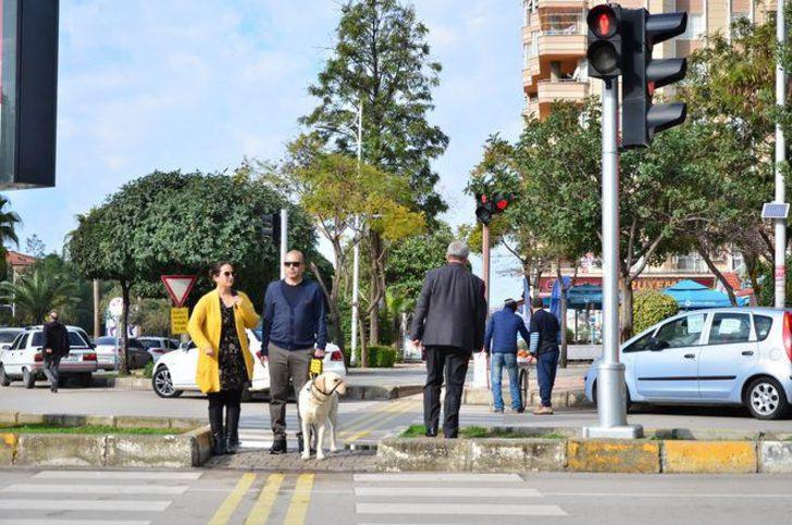 'Bobby' görme engelli gazinin hayatını değiştirdi  G2