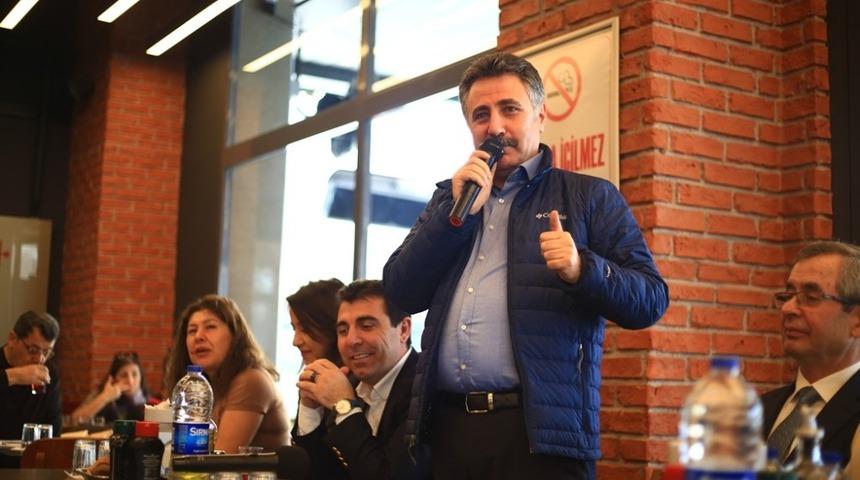 Manisalılar, CHP’li Sandal’ı bağrına bastı