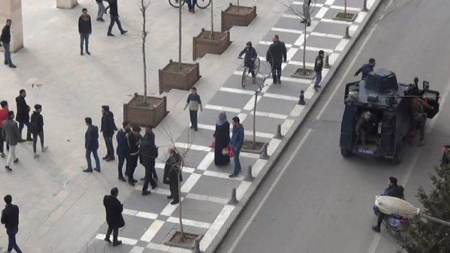 Kent meydanında tekme tokat kavga anı kamerada 2