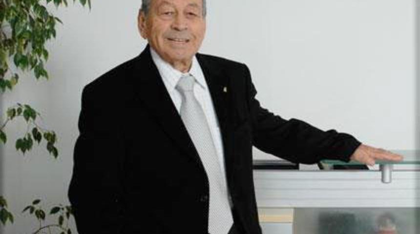 İş insanı Orhan Abalıoğlu yaşamını yitirdi