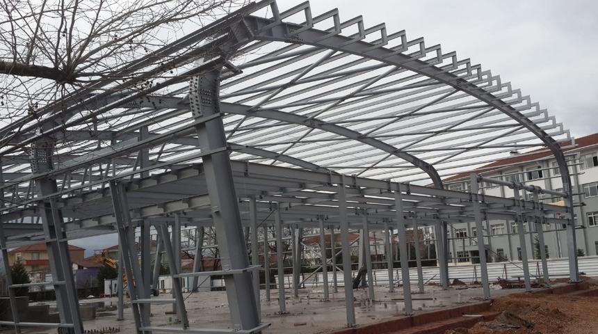 Orhangazi Spor Salonu&rsquo;nda &ccedil;alışmalar s&uuml;r&uuml;yor