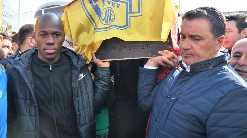 Kazada hayatını kaybeden MKE Ankaragücü taraftarları için tören düzenlendi