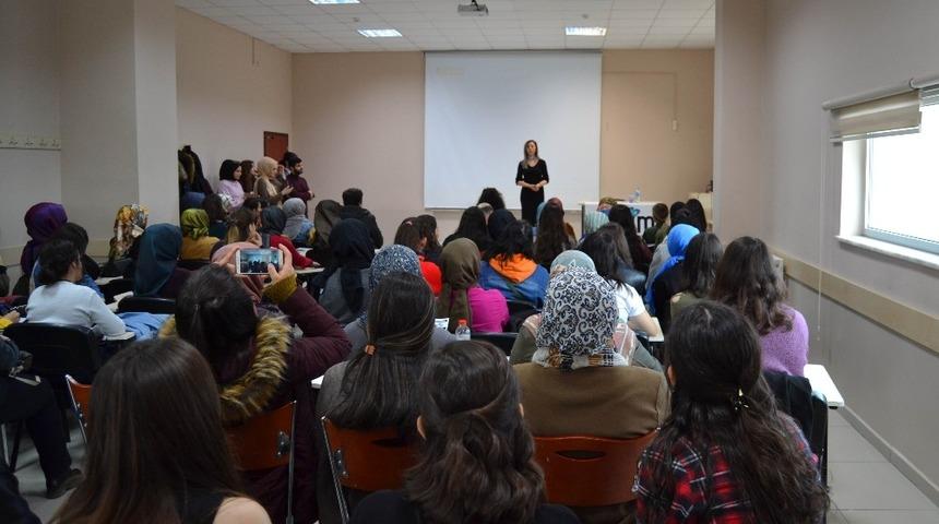 Konya’da ’Çocuk İhmali ve İstismarı’ konulu eğitim semineri düzenlendi