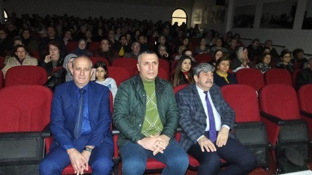 Burhaniyeli amatörlerin konseri izleyenleri coşturdu