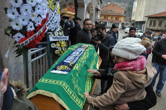 MKE Ankaragücü taraftarı Eren, son yolculuğuna uğurlandı