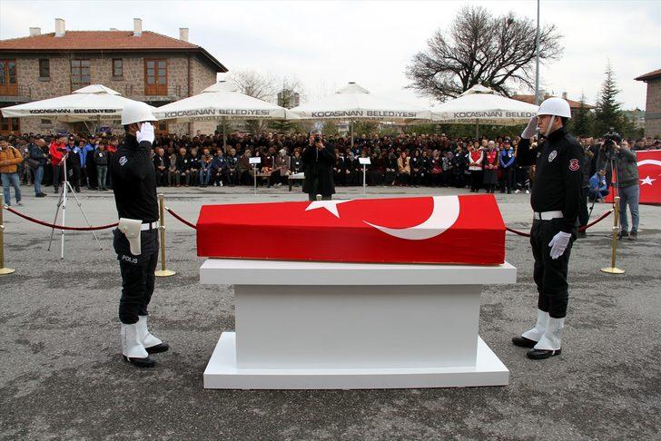 Şehit polis, son yolculuğuna uğurlandı  G1