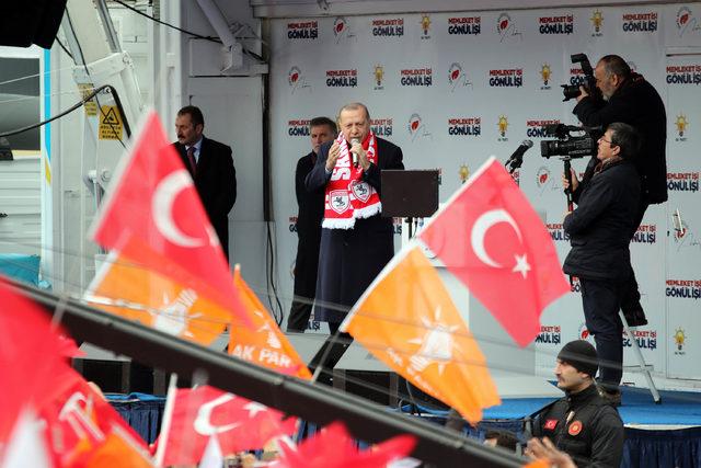 Erdoğan: Bu taklacıya öyle bir ders verin ki karşınıza çıkmaya yüz bulamasın (2)