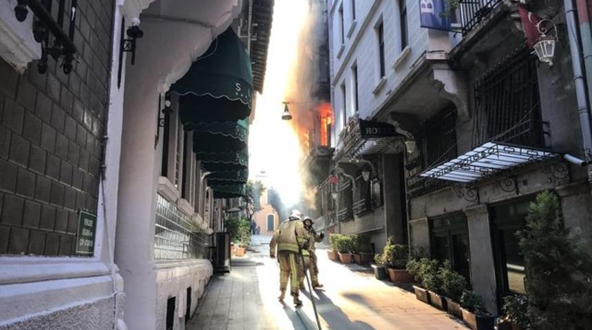 İstanbul Valiliği'nden yangın açıklaması! Bir şüpheli Hatay'da yakalandı