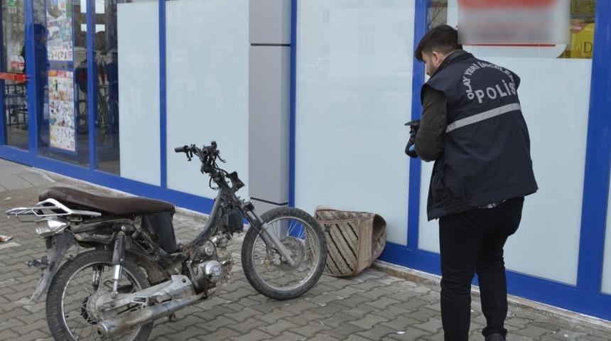Polisin aradığı &ccedil;alıntı motosikleti vatandaşlar bulup ihbar etti